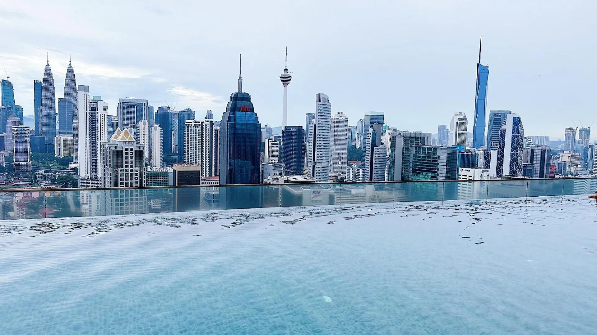 Apartment Modern Bauhaus Studio At Regalia Klcc Infinity Pool Kuala Lumpur